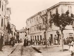 Alle porte okoli leta 1900